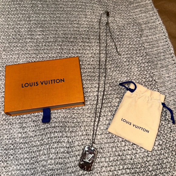 Louis Vuitton Monogram Pendant Necklace - Picture 1 of 9